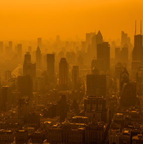A picture of a smoggy cityscape