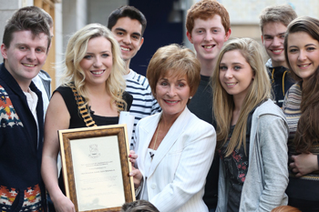 Judge Judy Sheindlin pictured with Rachel Duffy, Auditor of UCD Law Society and students who attended her talk at University College Dublin