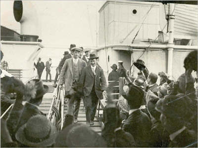 Photo of Eamon de Valera Returning to Dublin after his release from Pentonville, June 1917