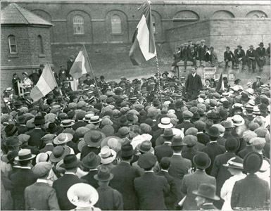 Photo of Eamon de Valera Campaigning for W.T. Cosgrave, Kilkenny by-election, 1917
