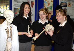 Hannah Quinlan, Denise Boyle & Olivia Hogan pictured at UCD Open day Spring 2005 