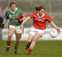 Rena Buckley in action against Emma Mullin.