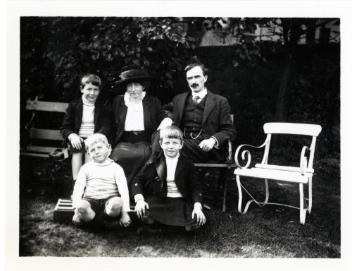 Photograph of O Rahilly family