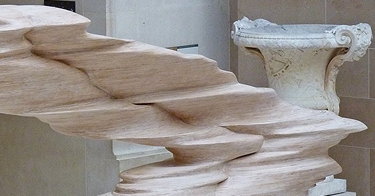 Photograph of Tony Cragg sculpture on display in the Louvre