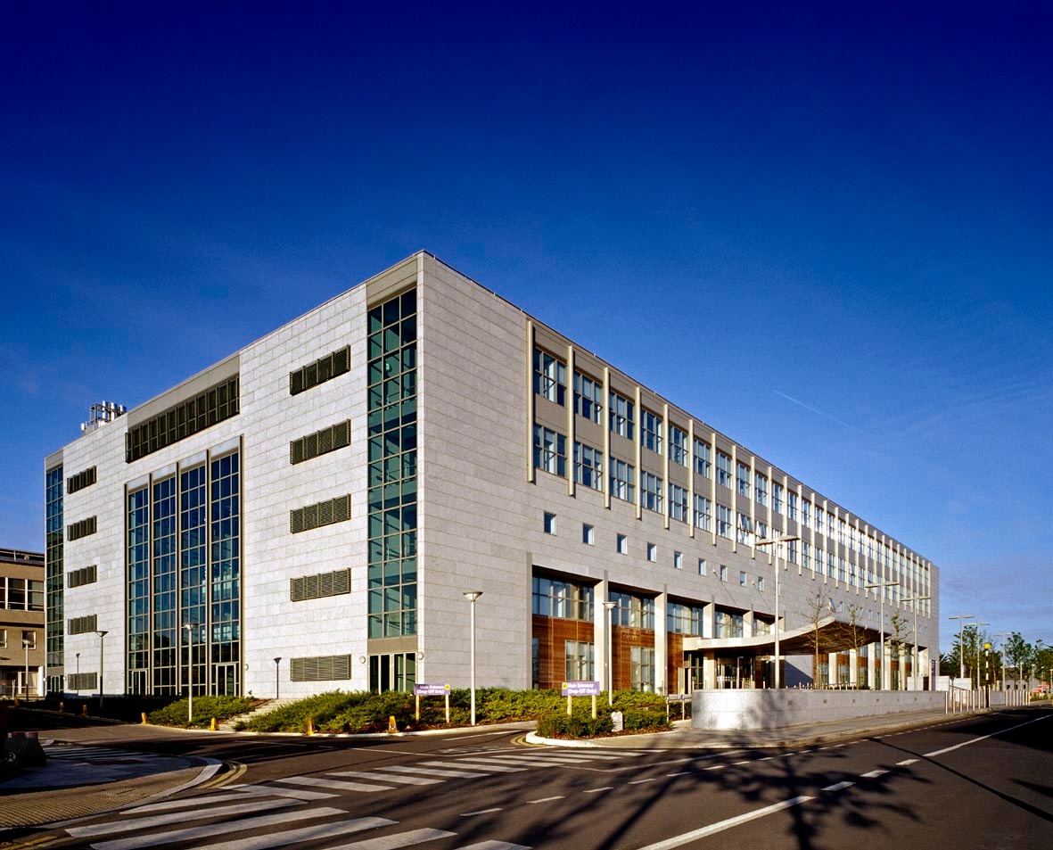 The exterior of the main hosptial building of St Vincent's University Hospital