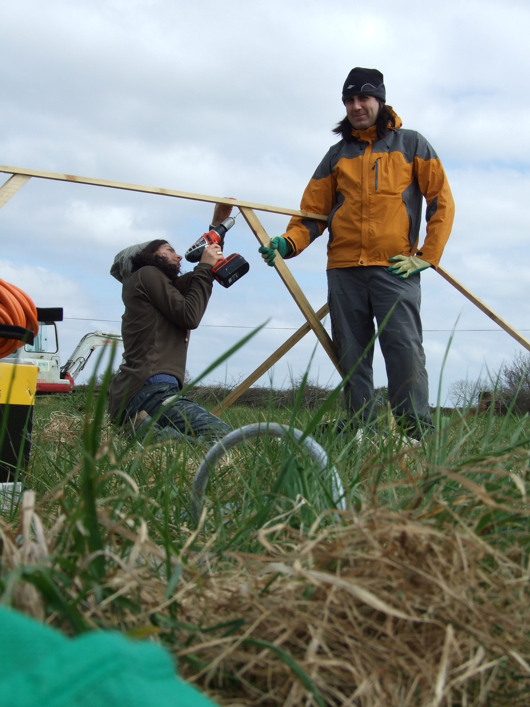 April 2010 Erica Cacciotti and Saul Otero built 'rain-out' shelters for a climate manipulation experiment at the ash chronosequence sites