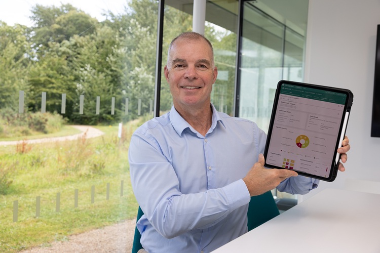 David van Zuydam, CEO, Head Diagnostics. (