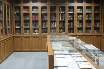 Meeting at the Lafcadio Hearn Library at the University of Toyama