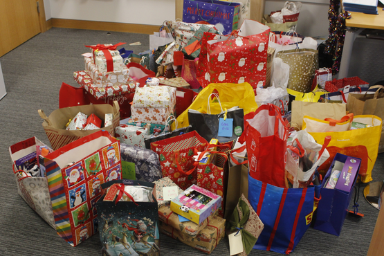 GenerosiTREE Presents