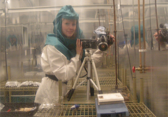 Dr Claire Belcher of UCD, seen here inside the purpose built chamer, wearing a breathing apparatus