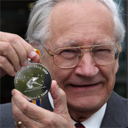 Nobel prize-winning scientist receives UCD Ulysses Medal 