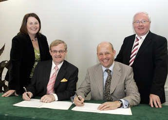 Pictured at the official signing at Farmleigh, Dublin (l-r): The Minister of Agriculture & Rural Development, in Northern Ireland, Ms Michelle Gildernew MP MLA; Professor Hugh McKenna, Dean of Faculty of Life and Health Sciences, University of Ulster; Dr. Philip Nolan, Deputy President and Registrar, University College Dublin; and the Minister for Agriculture, Fisheries and Food, in Ireland, Mr Brendan Smith TD.