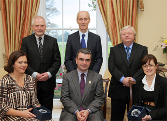 Pictured at the announcement of the US-Irealnd R&D partenrship awards,(L to R, standing) Prof Finian Martin (UCD), Prof Peter Maxwell (QUB), Dr David Savage (QUB) (L-R, seated) Prof Catherine Godson, Minister for Labour Affairs Dara Calleary, Dr Denise Sadlier. 