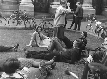 Students in Merrion Street in the early 1960s 