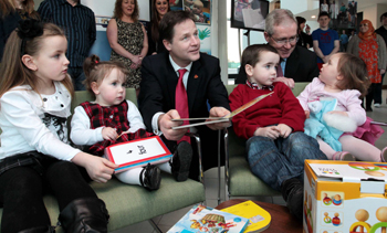 While at UCD, Nick Clegg, the UK Deputy Prime Minister, accompanied by Dr Hugh Brady, President of UCD, met with parents and children who are taking part in the ‘Preparing for Life’ early childhood intervention programme.