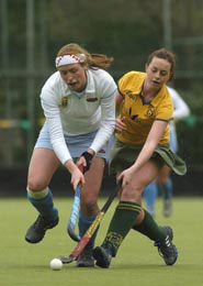 Roisin Flinn (left) UCD Ladies Hockey