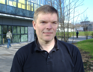 Professor Stefan Oscarson outside the Centre for Synthesis and Chemical Biology in UCD