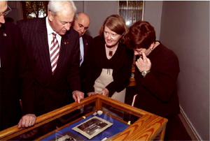 Photo Left to Right: Senator Alan Ferguson, Mr Philip Barresi, MP, Professor Mary Daly, Senator Ursula Stephens. 