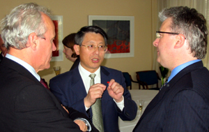The Chinese Ambassador to Ireland, His Excellency Dr. Sha Hailin (Centre) in discussion with Prof. William Hall, Vice-President for International Affairs, UCD (left); and Dr. Padraic Conway, Vice-President for University Relations, UCD (Right).