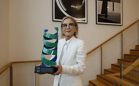 Professor Therese Kinsella wins 2024 NovaUCD Innovation Award